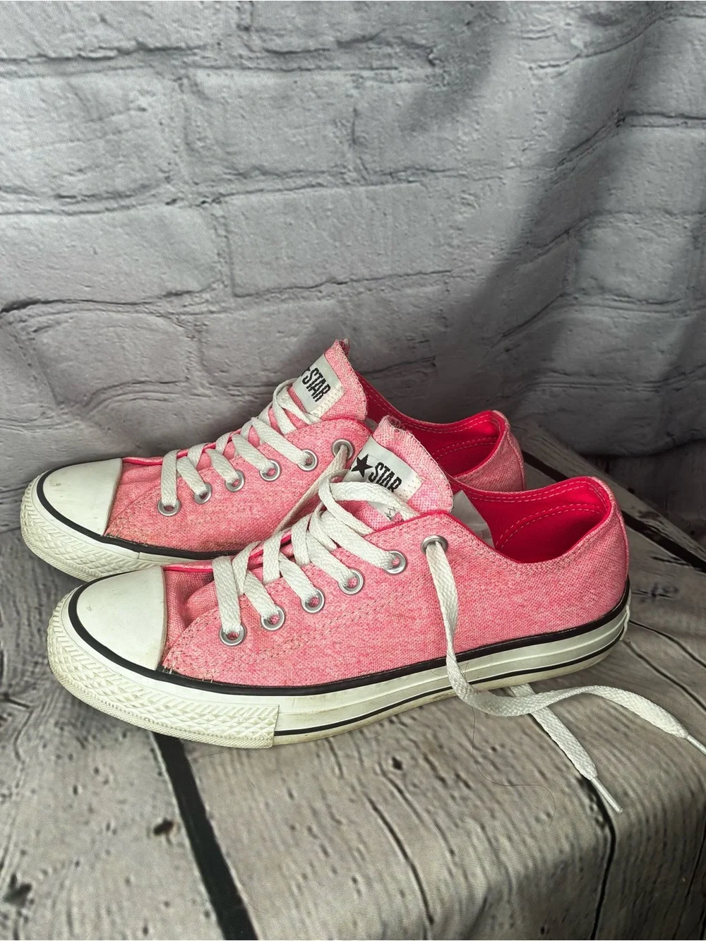 Converse Chuck Taylor All Star Dollcore Barbie Pink Canvas Low Top Sneakers M5W7